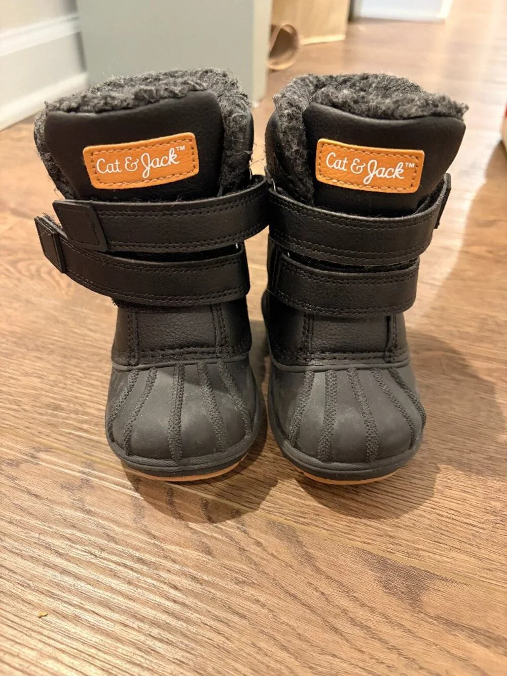 CAT & JACK SNOWBOOTS